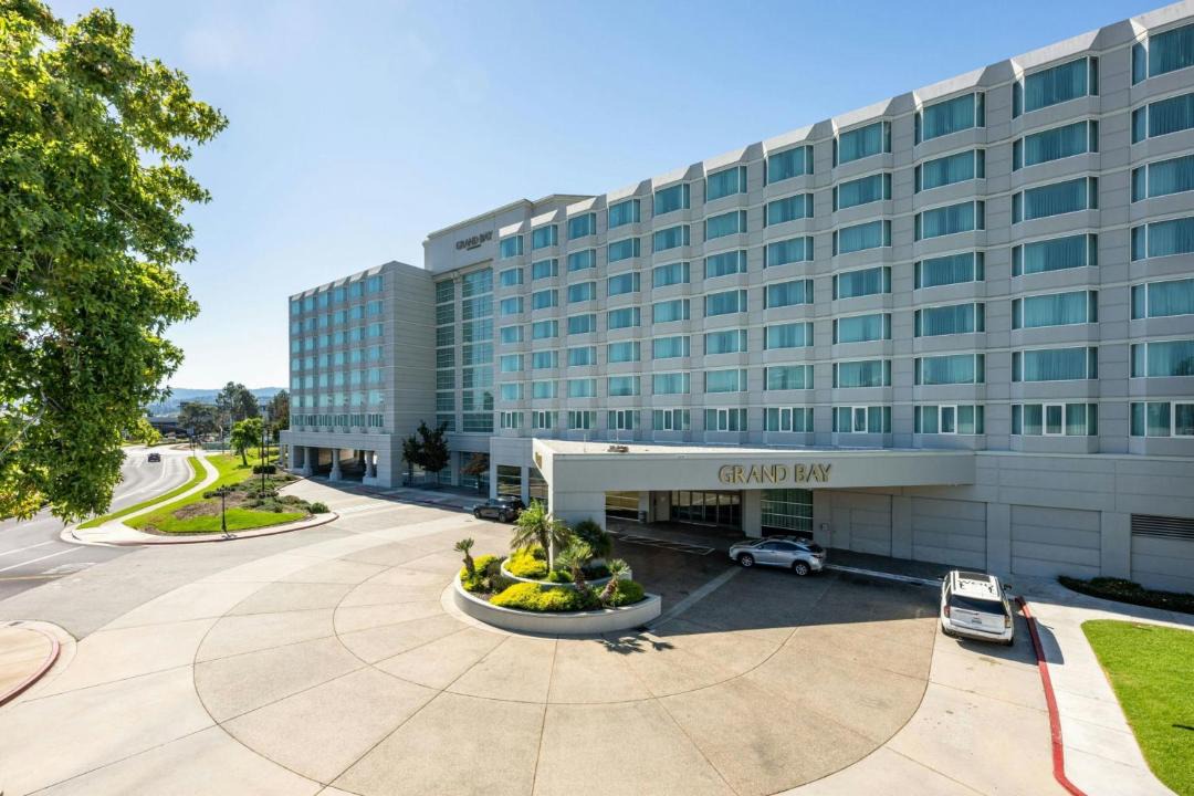 Photo of Others in Redwood Shores