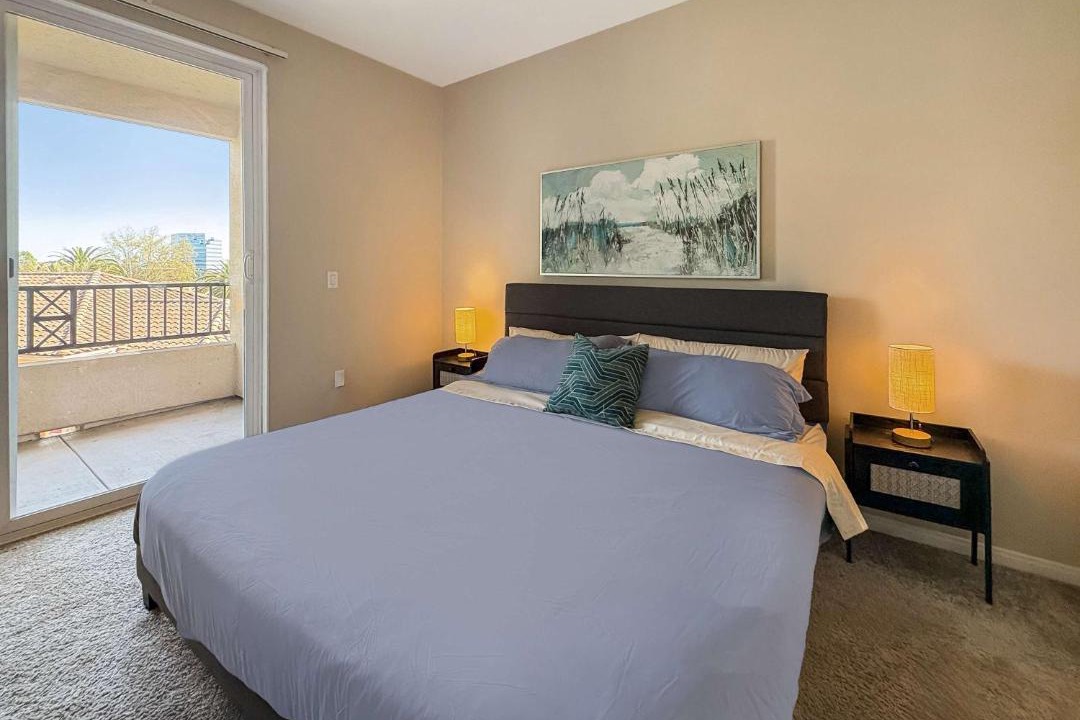Photo of Bedroom in Lyon Street