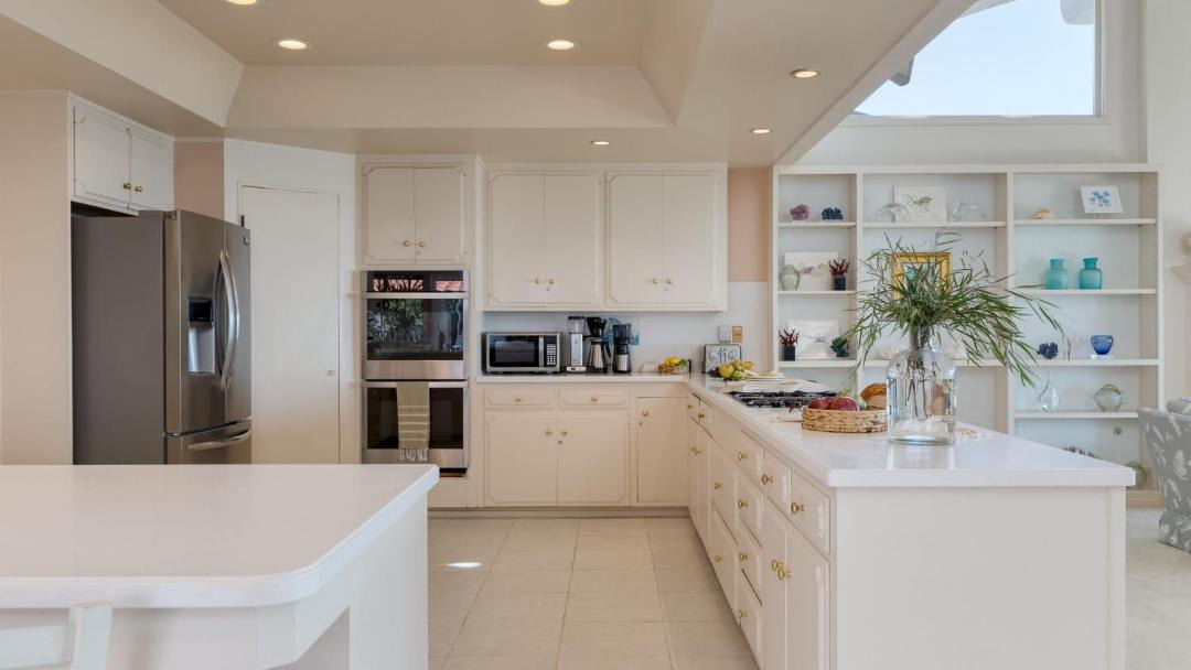 Photo of Kitchen in La Jolla Shores