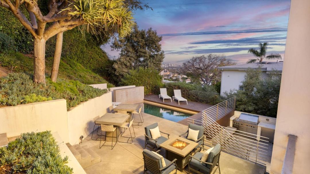 Photo of Others in Hollywood Hills West
