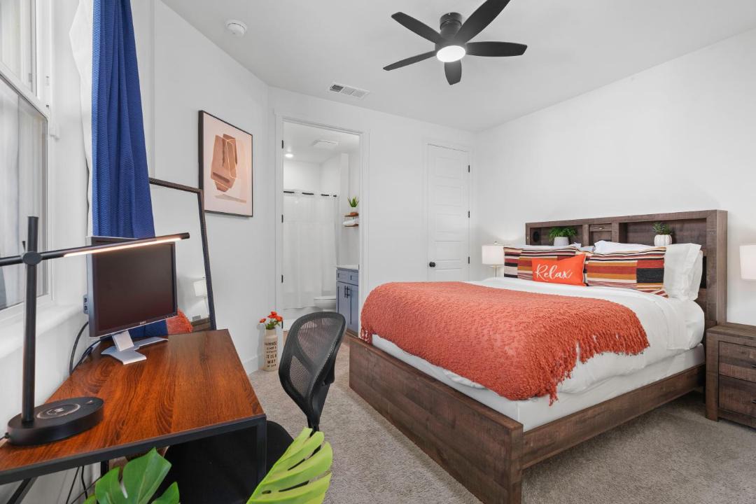 Photo of Bedroom in Downtown