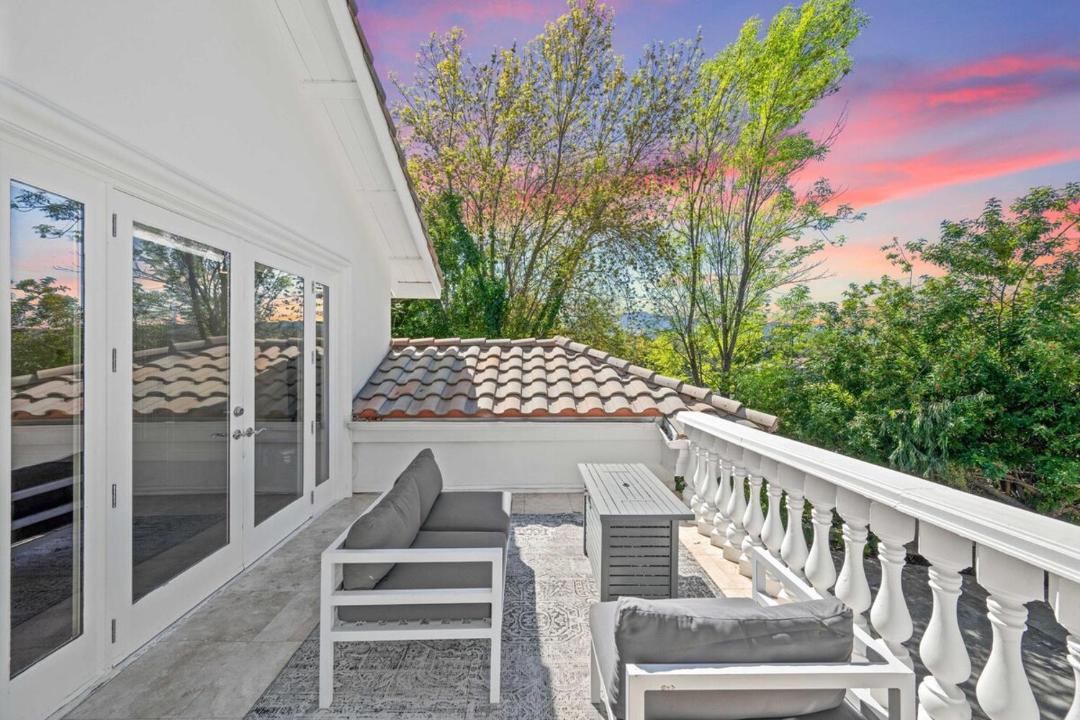 Photo of Patio Balcony in Encino