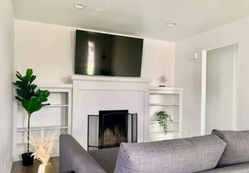 Photo of Livingroom in Azusa
