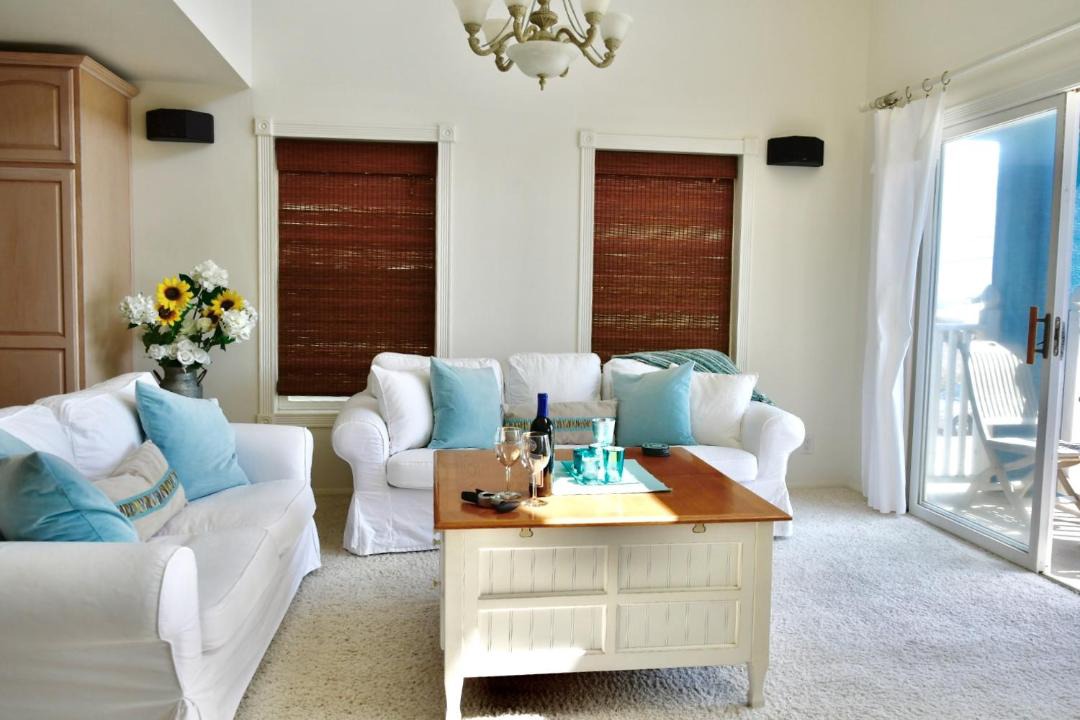 Photo of Livingroom in Silver Strand