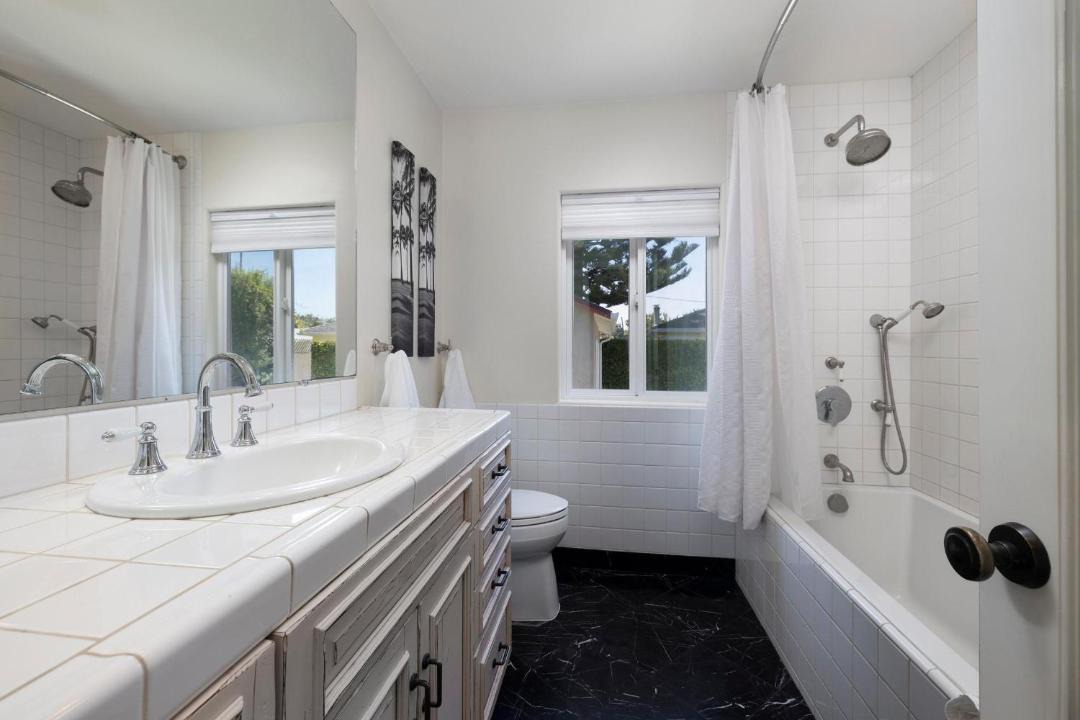 Photo of Bathroom in West Mesa
