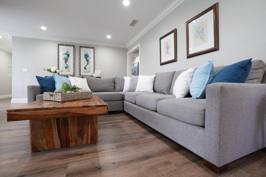 Photo of Livingroom in Orange