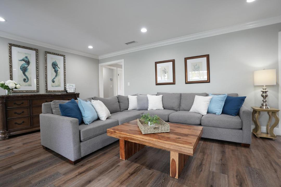 Photo of Livingroom in Orange