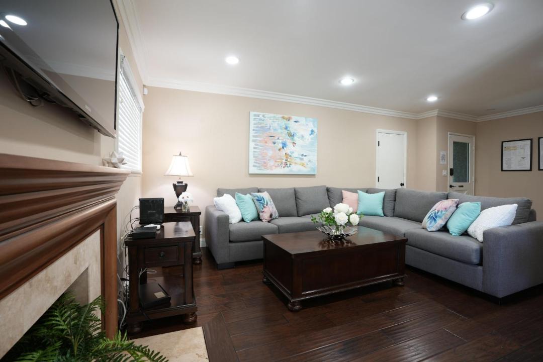 Photo of Livingroom in Hermosa Village