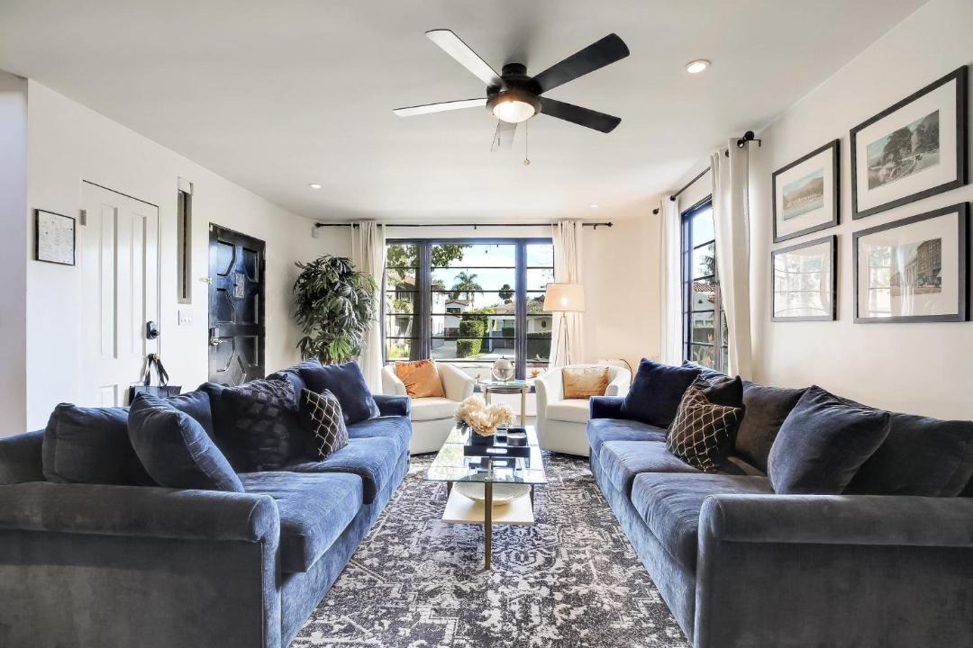 Photo of Livingroom in West Beach