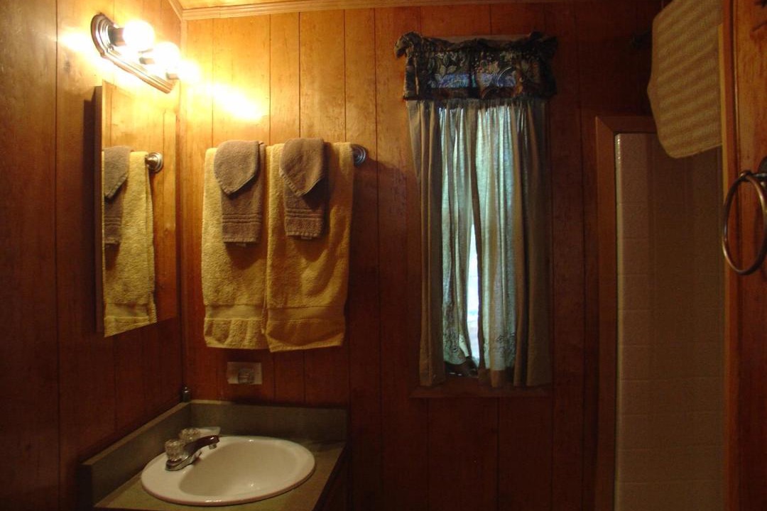 Photo of Bathroom in Pine Cove