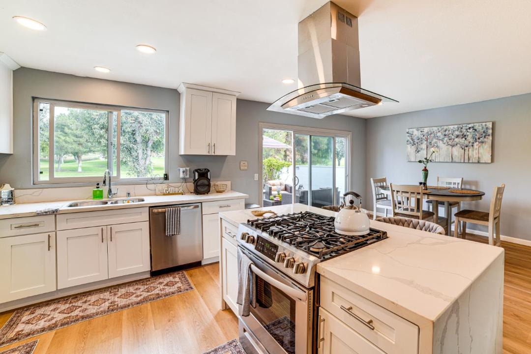 Photo of Kitchen in Corona
