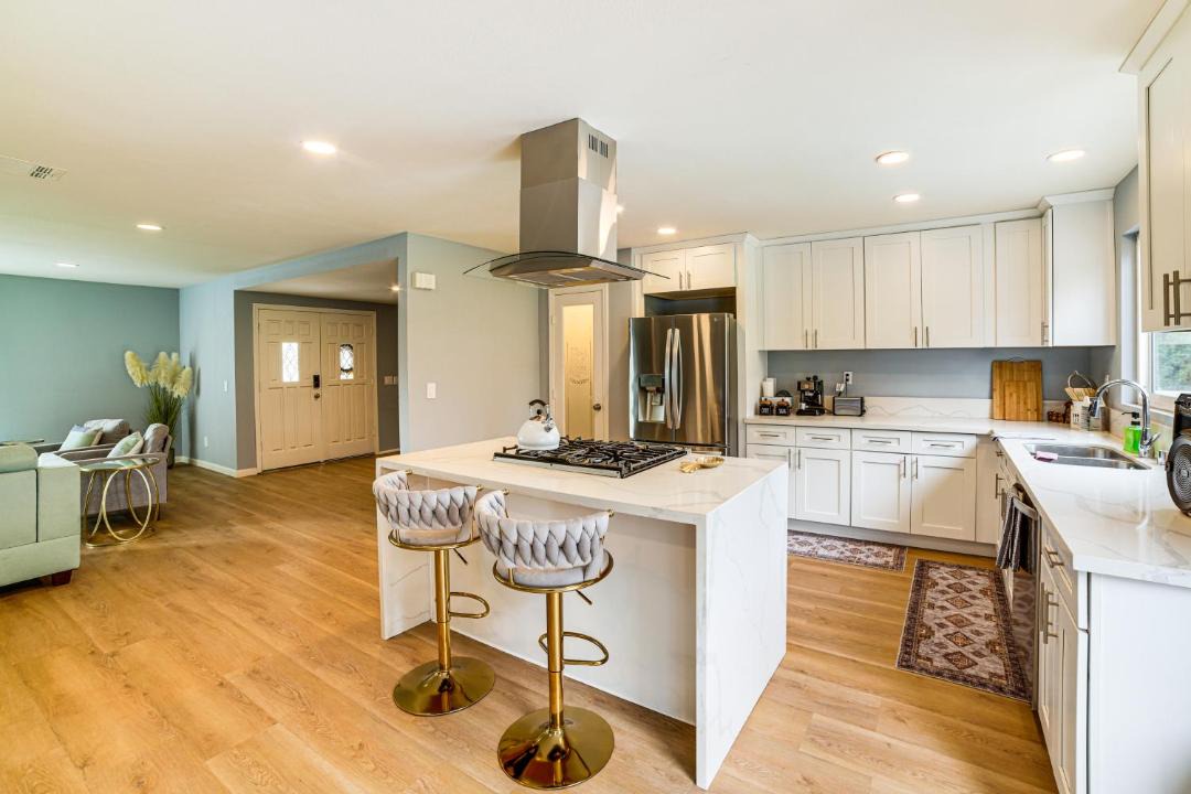 Photo of Kitchen in Corona