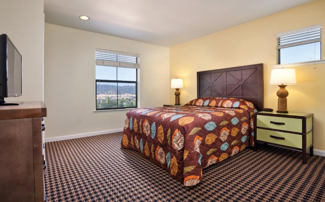 Photo of Bedroom in Angels Camp