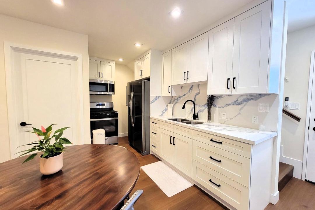 Photo of Kitchen in Pico - Robertson