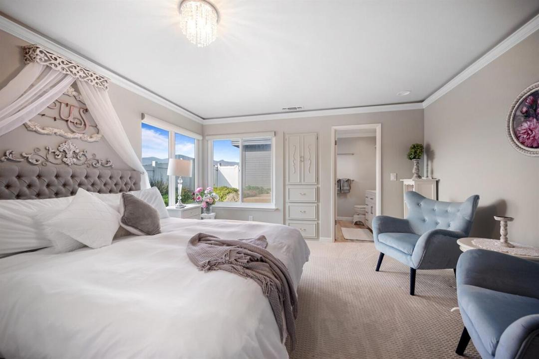 Photo of Bedroom in San Simeon