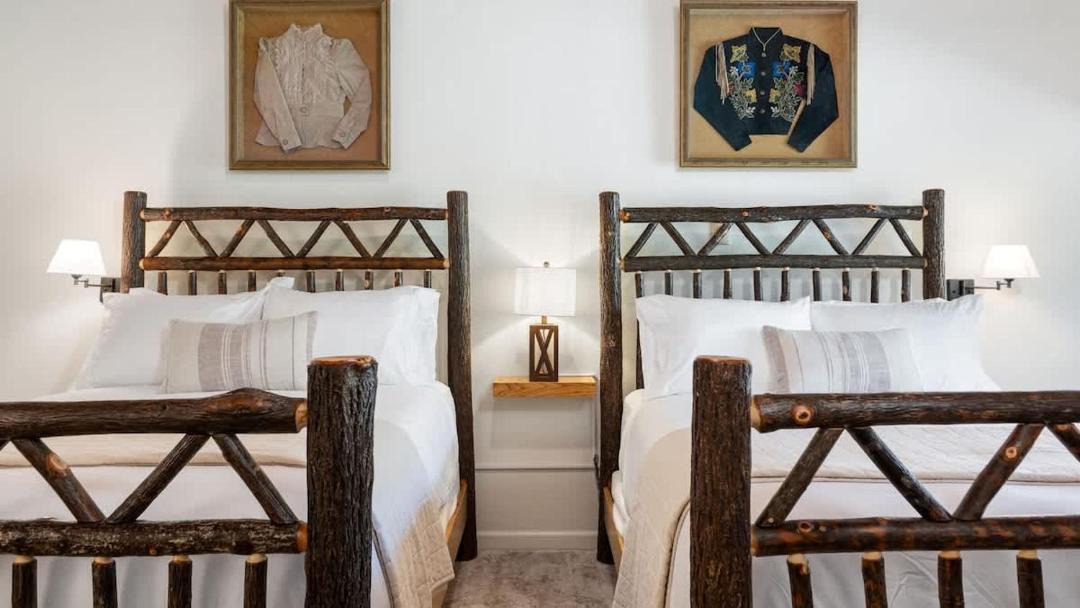 Photo of Bedroom in Springville