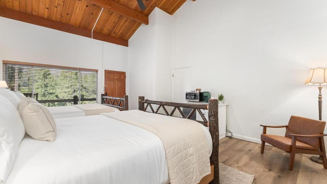 Photo of Bedroom in Springville