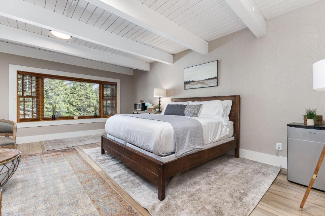 Photo of Bedroom in Springville
