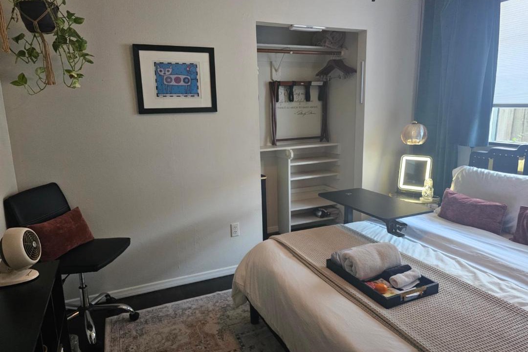 Photo of Bedroom in Hollywood