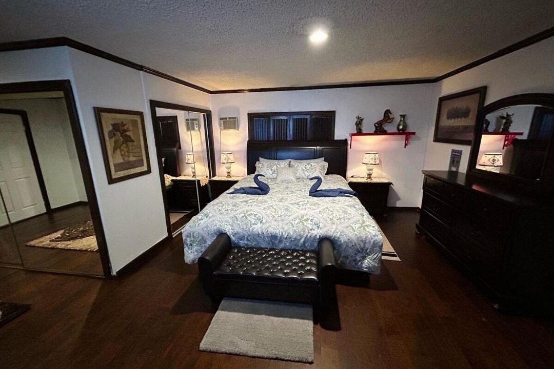Photo of Bedroom in Compton