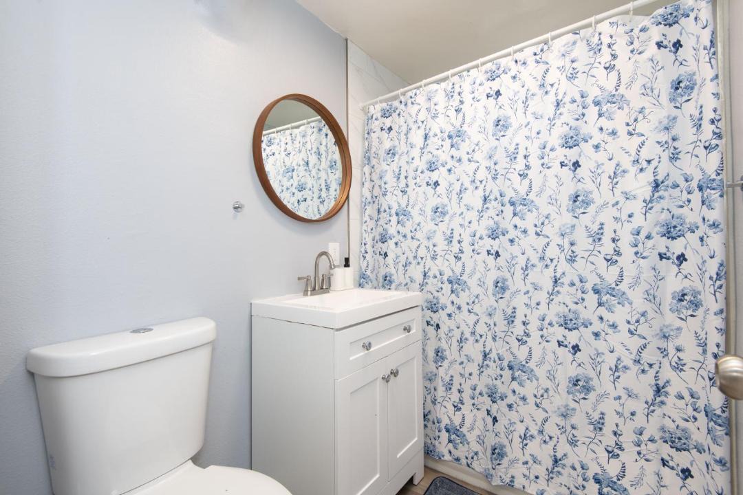 Photo of Bathroom in Los Angeles