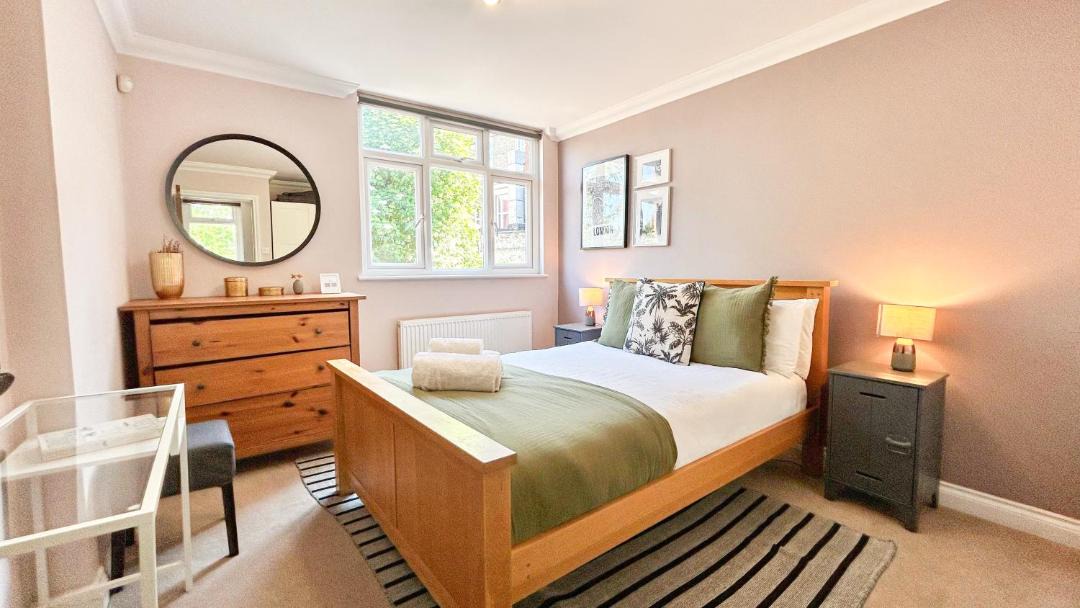 Photo of Bedroom in Kilburn