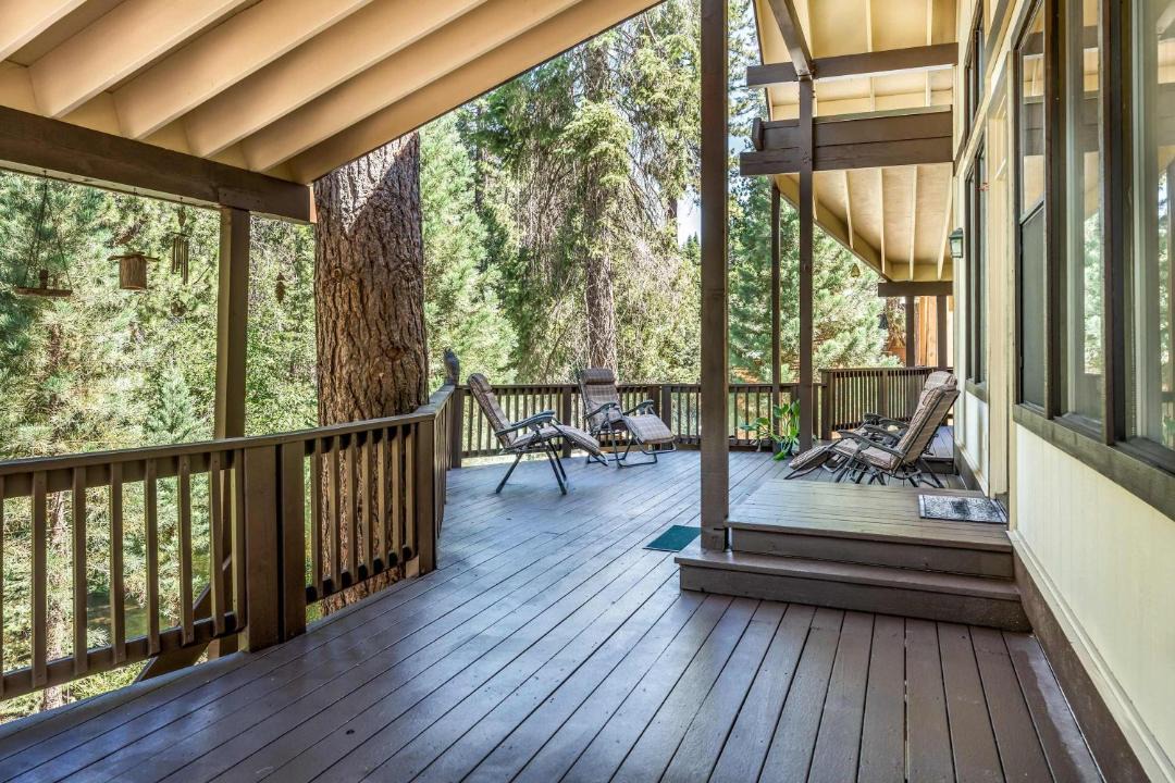 Photo of Patio Balcony in Fish Camp
