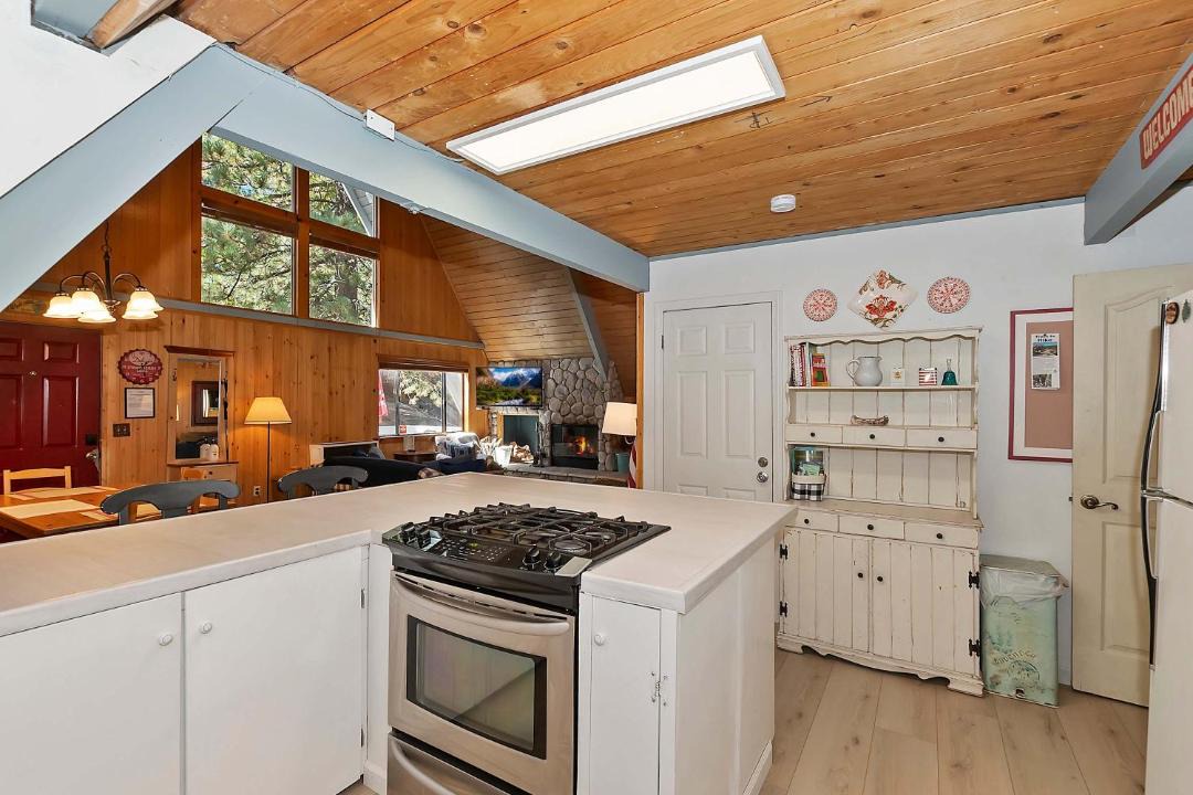 Photo of Kitchen in Green Valley Lake