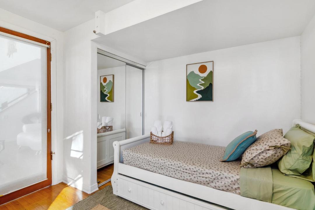 Photo of Bedroom in Studio City