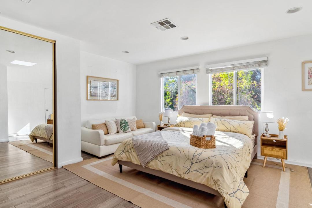 Photo of Bedroom in Studio City