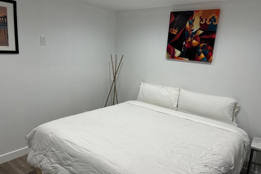 Photo of Bedroom in Lake Balboa