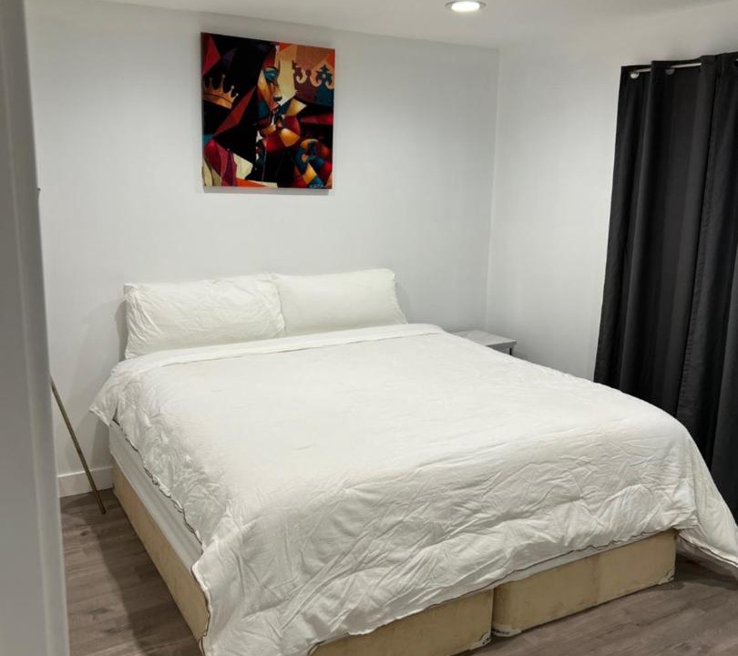 Photo of Bedroom in Lake Balboa