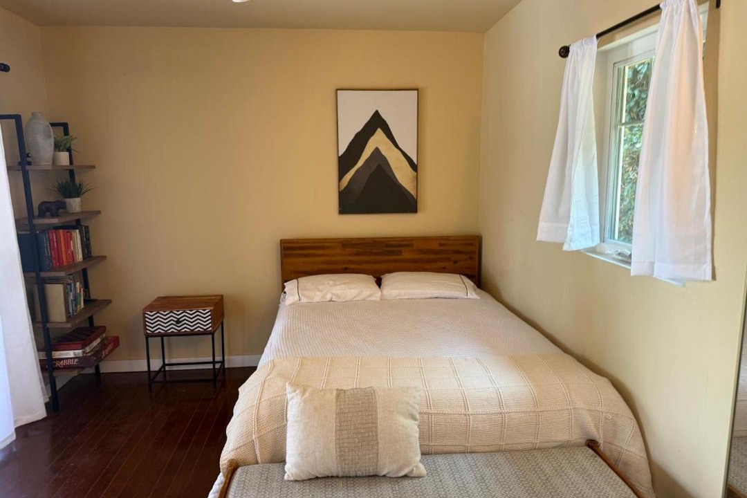 Photo of Bedroom in South San Gabriel