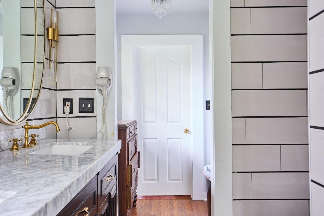 Photo of Bathroom in Los Angeles
