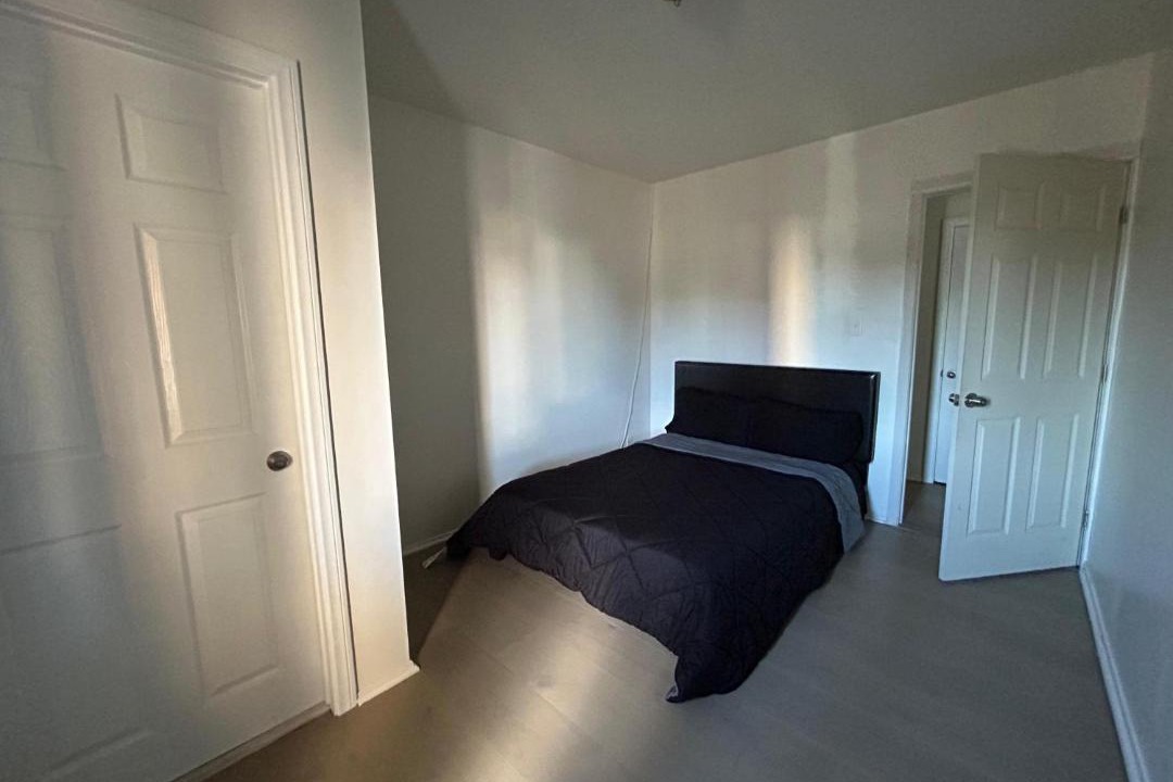 Photo of Bedroom in Little Armenia