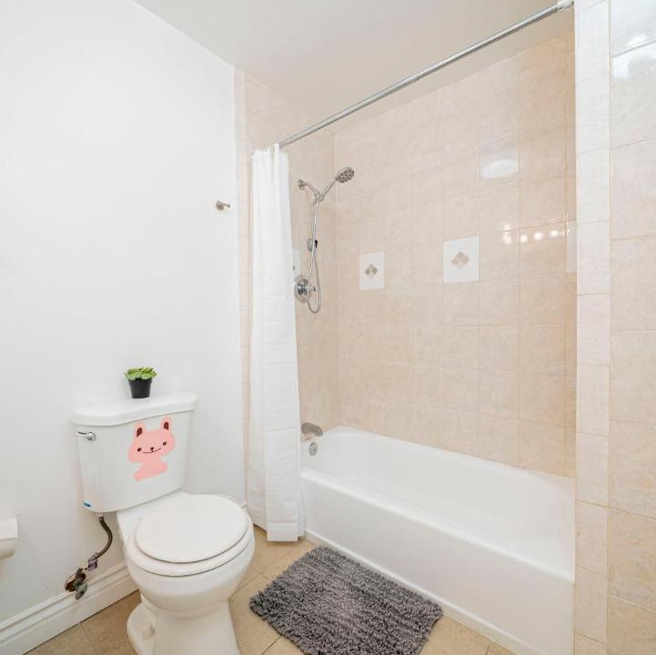 Photo of Bathroom in Alhambra