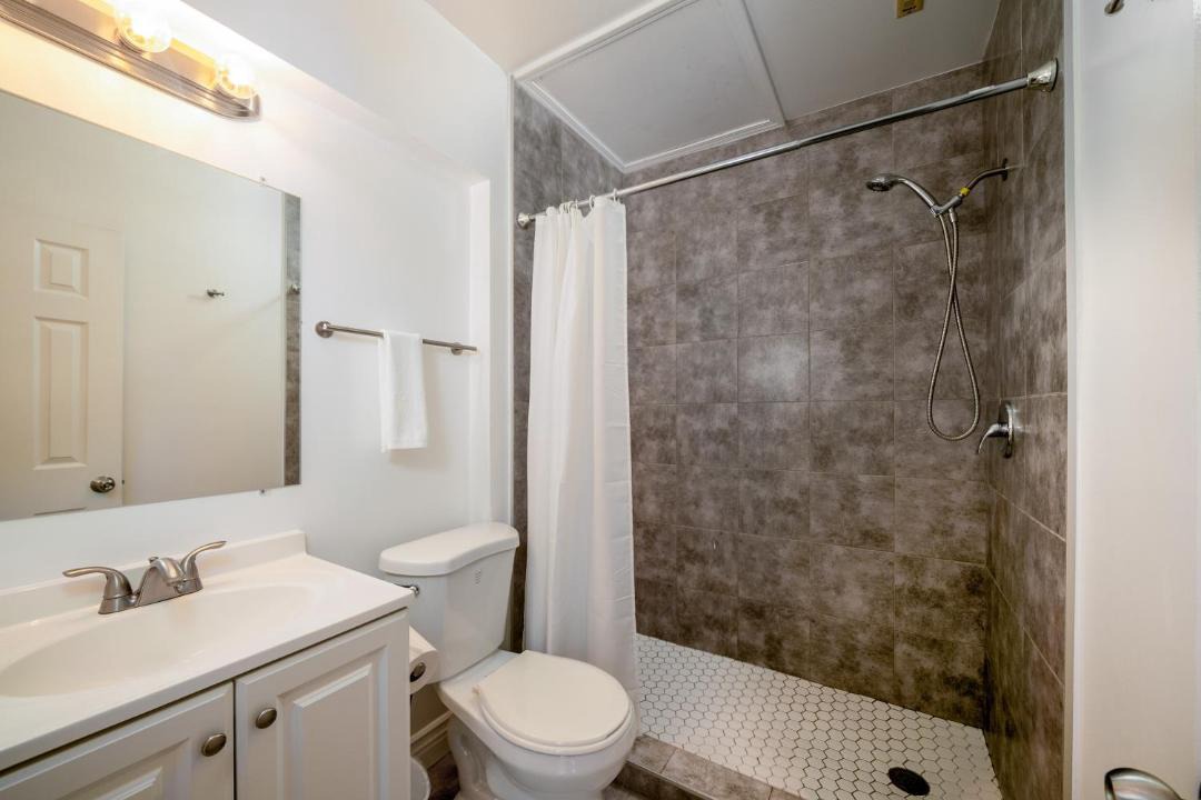 Photo of Bathroom in Alhambra