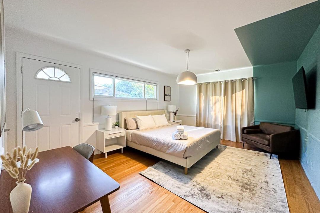 Photo of Bedroom in Burbank