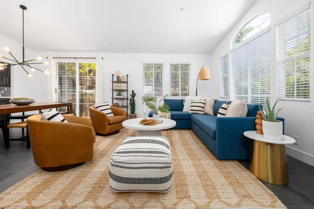 Photo of Livingroom in Vista