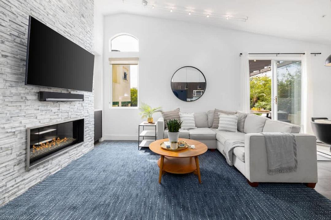 Photo of Livingroom in Vista