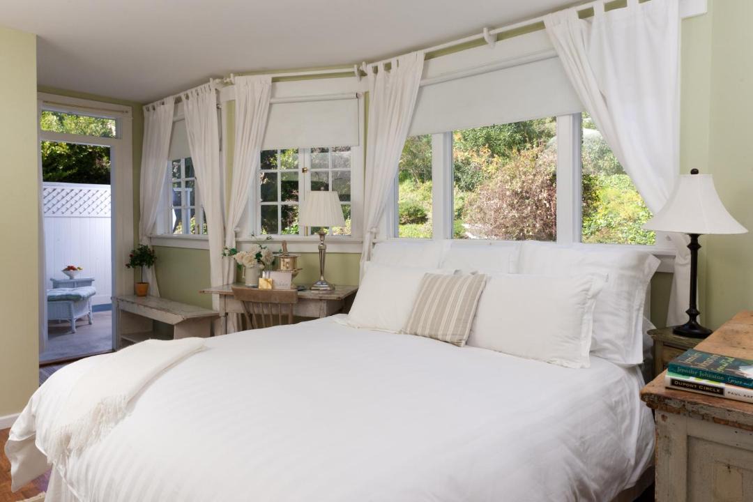 Photo of Bedroom in Santa Monica Canyon