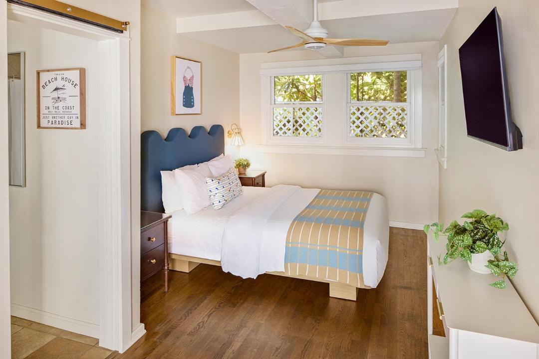 Photo of Bedroom in Santa Monica Canyon