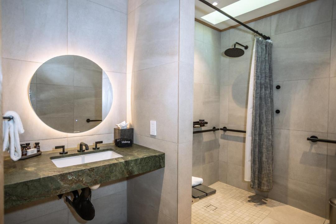 Photo of Bathroom in Lakeside Park
