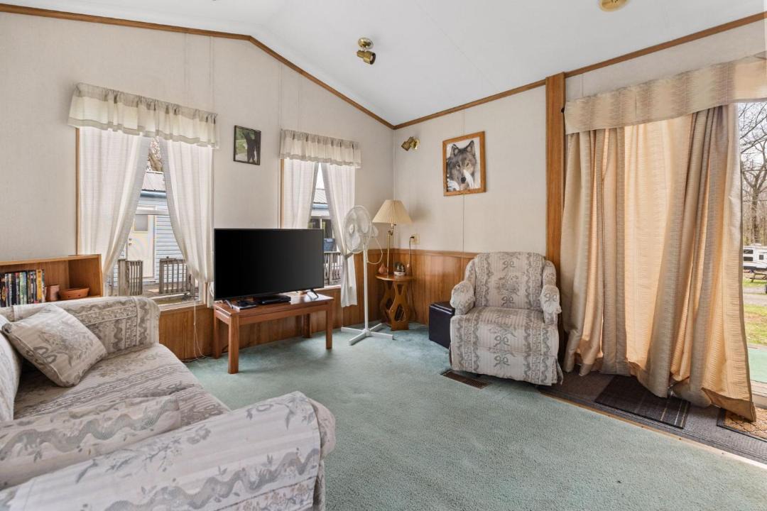 Photo of Bedroom in Russell
