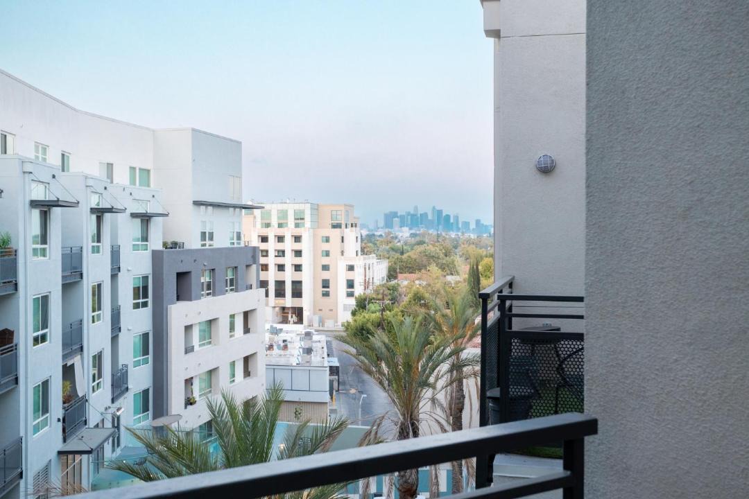 Photo of Others in Mid-Wilshire