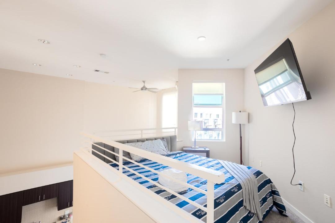 Photo of Bedroom in Mid-Wilshire