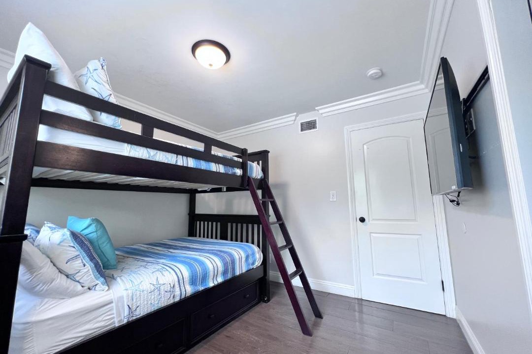 Photo of Bedroom in Orange