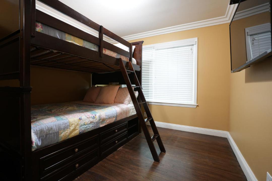 Photo of Bedroom in Hermosa Village
