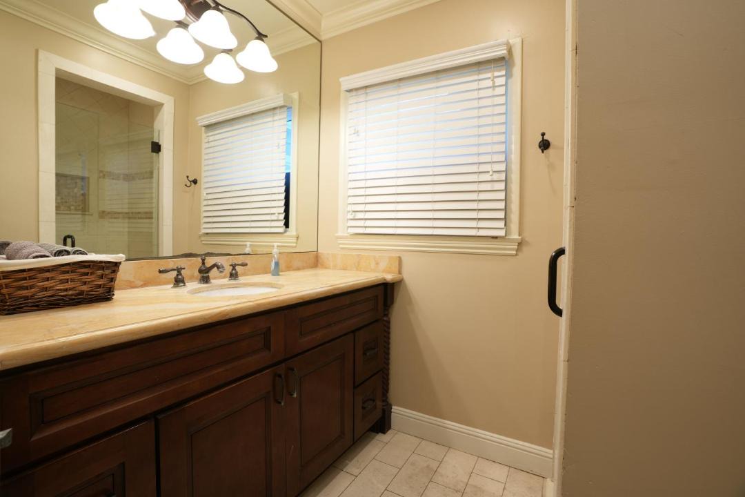 Photo of Bathroom in Northwest Anaheim