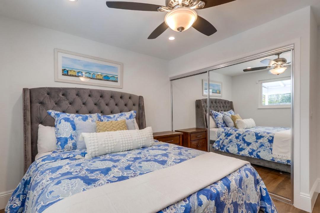 Photo of Bedroom in Orange